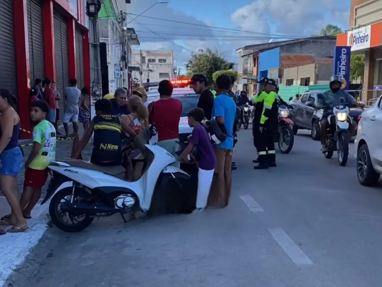 Violência volta a assustar Itapipoca: homem é executado a tiros em plena luz do dia no bairro Coqueiro