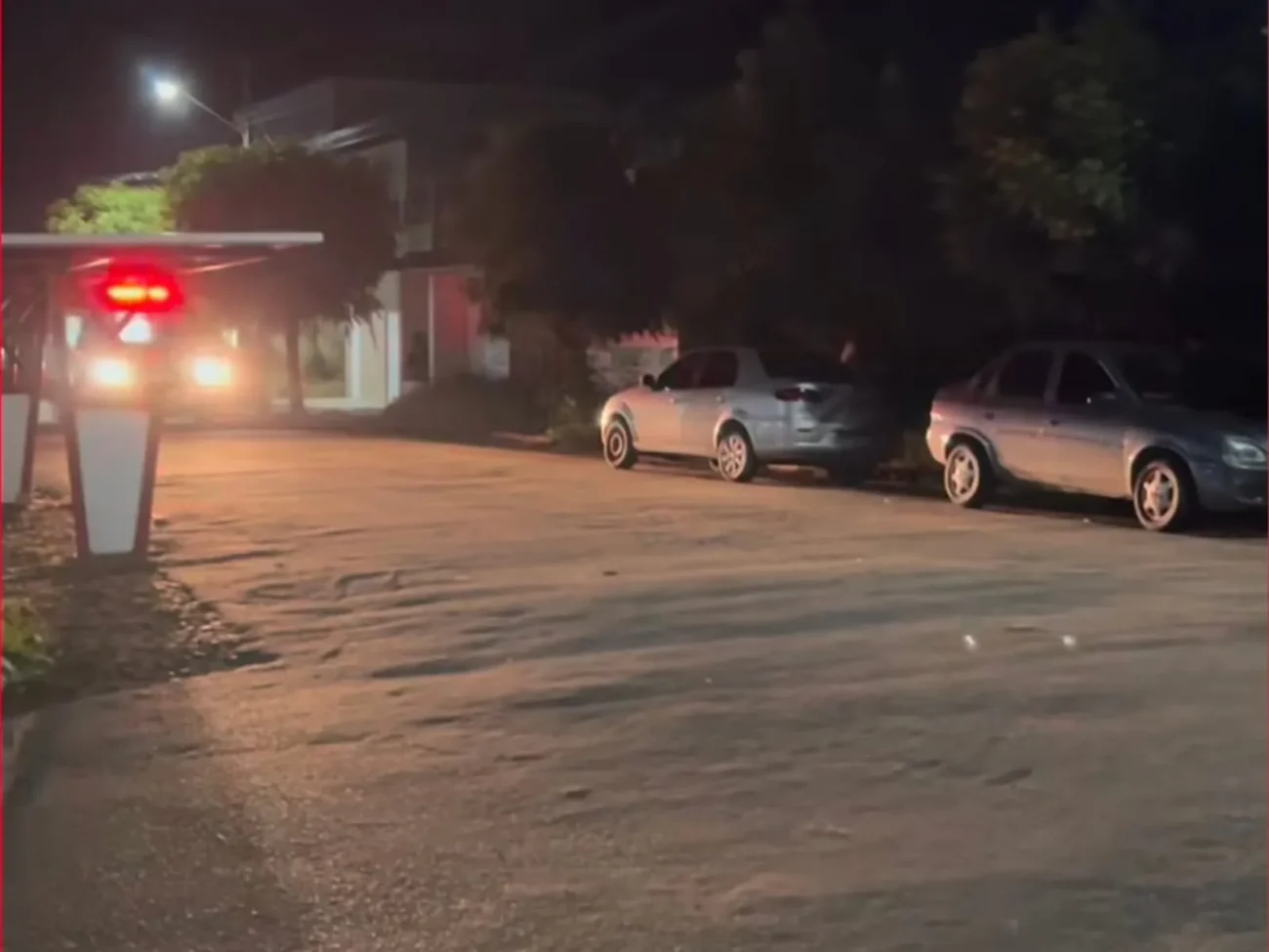 Vídeo mostra motociclista fica ferido após tentar desviar de cachorro e sofrer queda em Ipu no Ceará 
