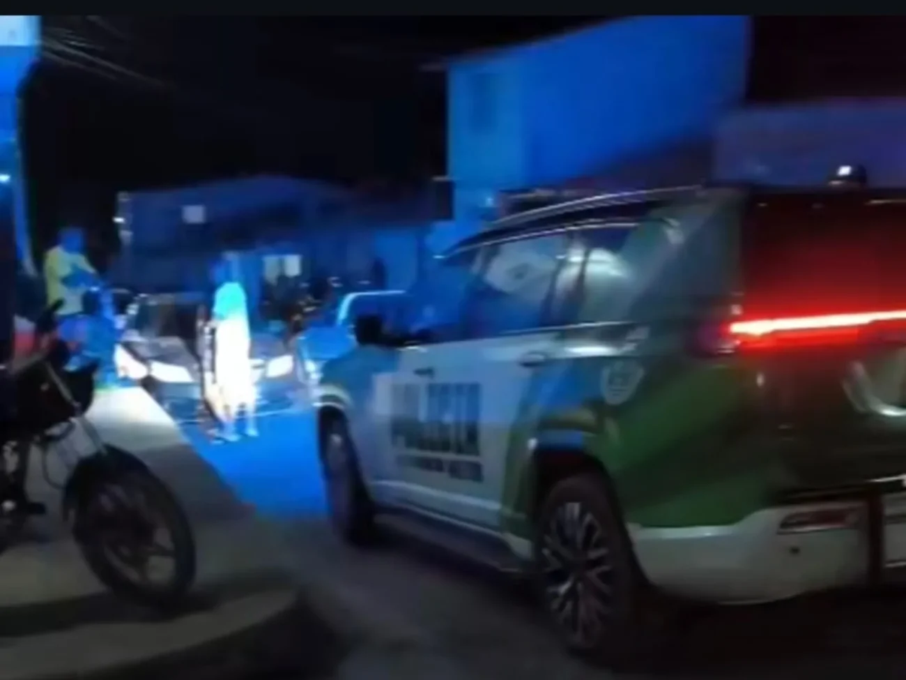 Vídeo mostra ataque a tiros dentro de bar deixa um morto e duas pessoas feridas em Tianguá no Ceará 