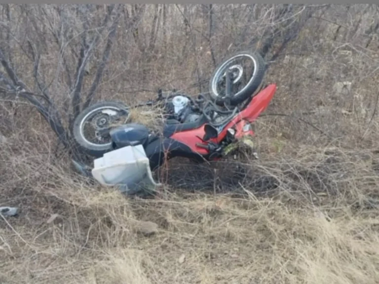 Suplente de vereador sofre acidente de moto na CE-187 entre Tauá e Crateús 