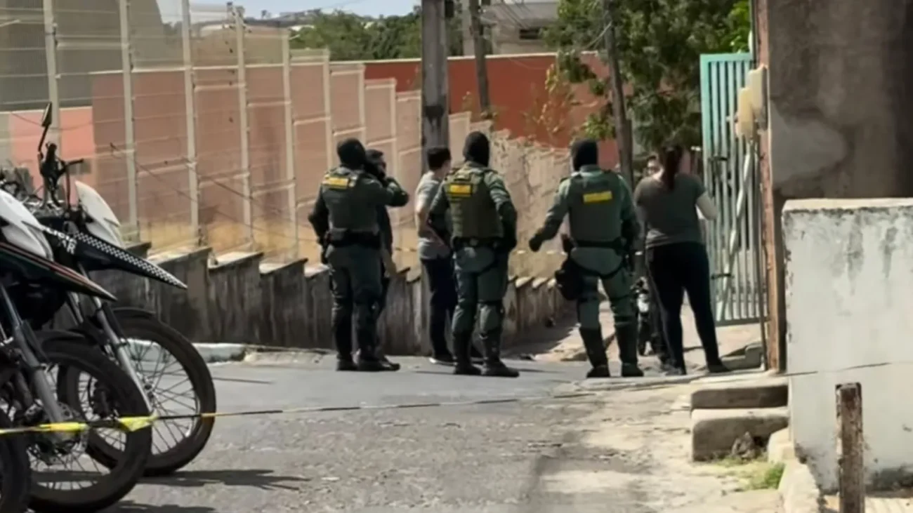 Vídeo mostra homem de 62 anos é encontrado morto dentro de residência no centro de Sobral no Ceará 