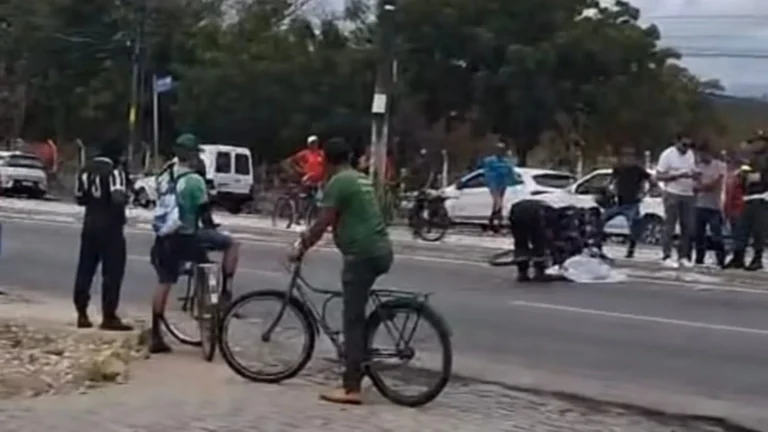 Ciclista morre atropelado por carreta em frente à CEASA de Maracanaú no Ceará 