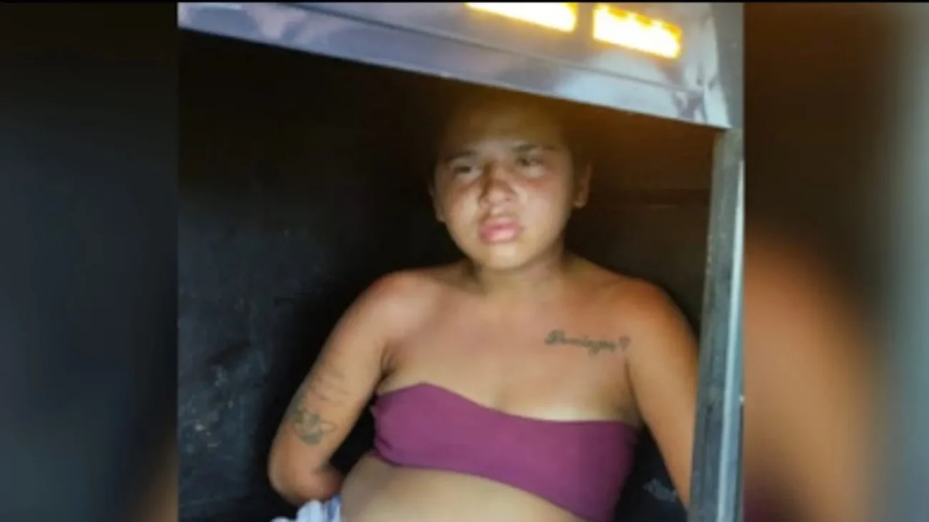 Mulher é presa suspeita de matar homem com facada no pescoço após discussão em bar no interior do Ceará 