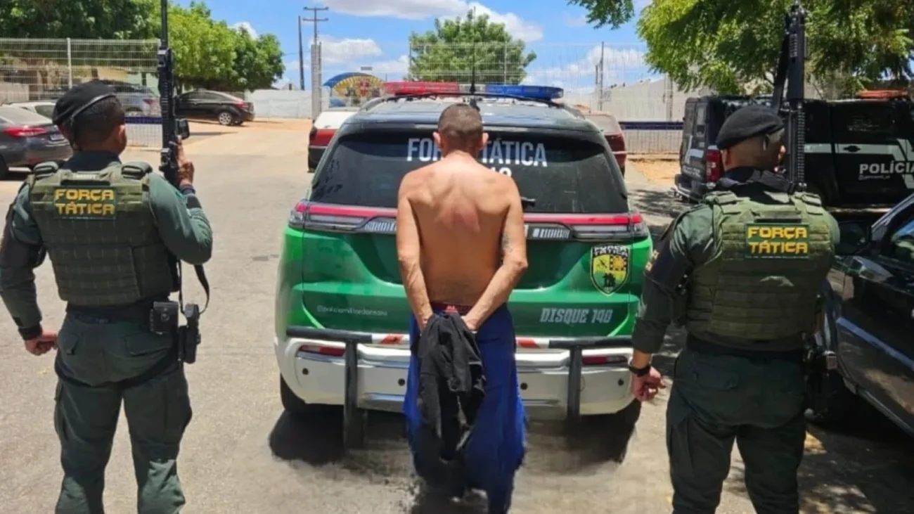 Suspeito de efetuar disparos e manter arma ilegal é conduzido à delegacia no interior do Ceará 