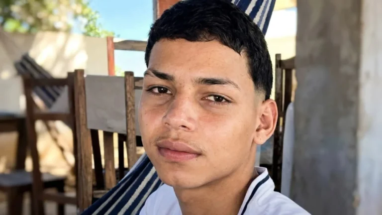 Criminosos invadem casa durante a madrugada e matam jovem de 18 anos enquanto ele dormia no Ceará 