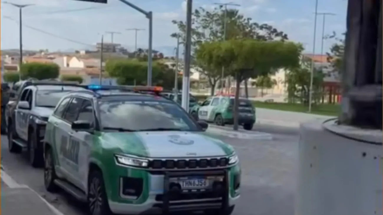 Mensagens com ameaças atribuídas a facção provocam medo e levam comerciantes a fechar estabelecimentos em Groaíras no Ceará 