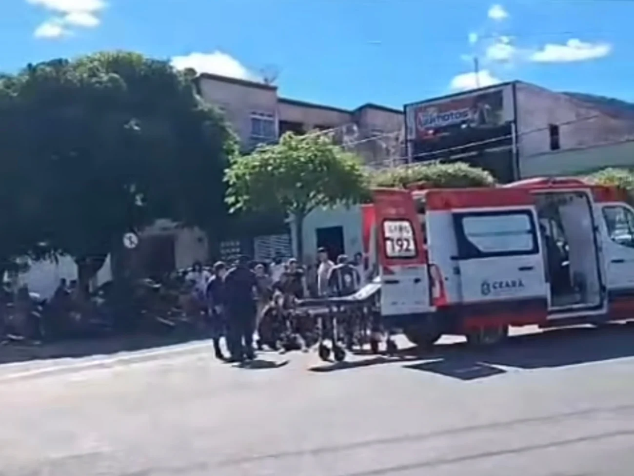 Vídeo mostra mulher ferida em acidente no centro de Ipu no Ceará 