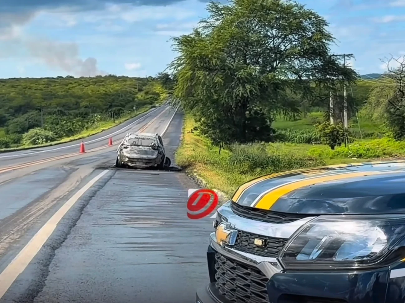 Carro envolvido em acidente com vítima fatal é incendiado em Caridade, suspeito é preso pela PM