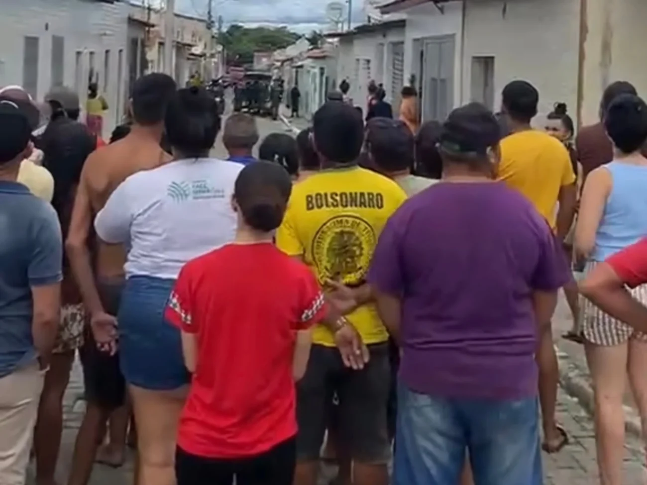 Vídeo mostra suspeito de homicídio morre em confronto com o RAIO em Pedra Branca no Ceará 