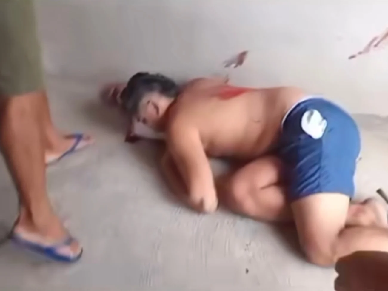 Vídeo mostra homem é baleado no bairro alto vistoso e socorrido com vida em Solonópole no Ceará 