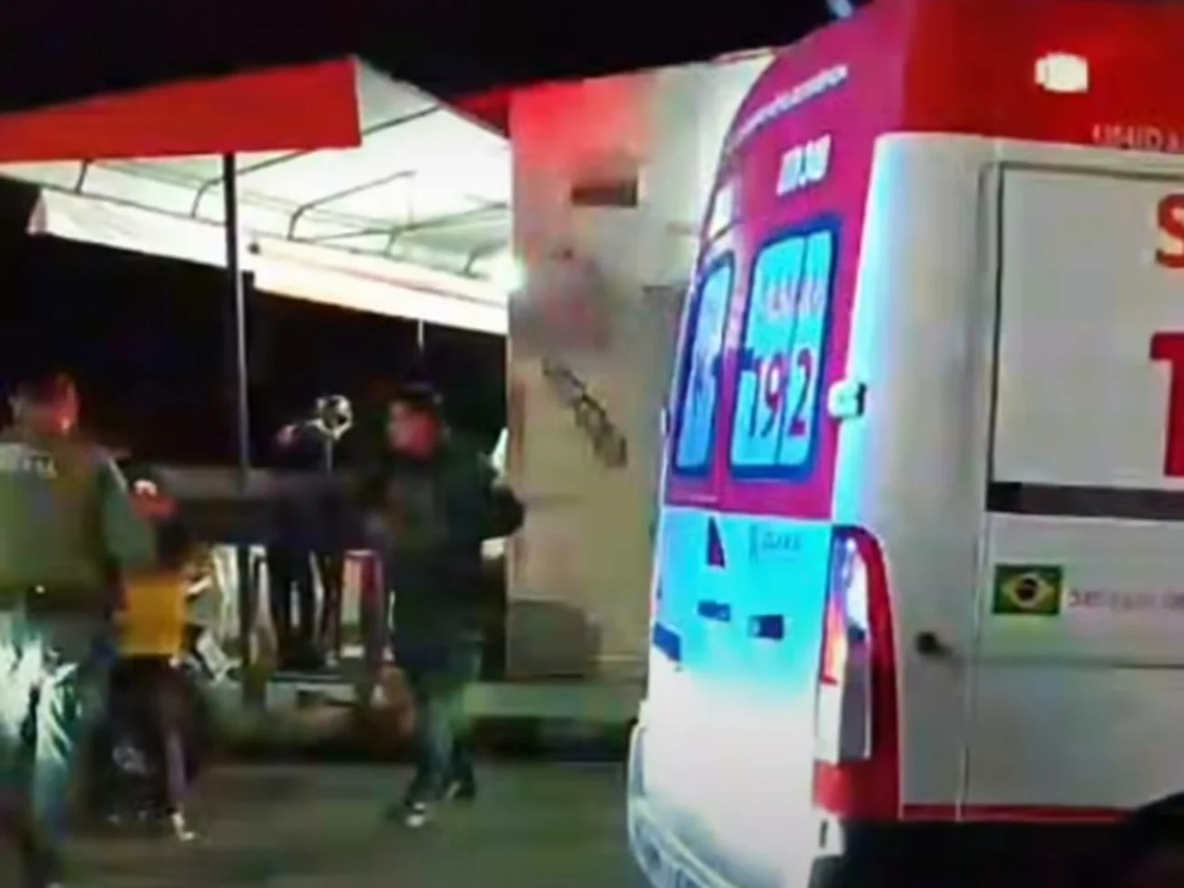 Vídeo mostra colisão entre duas motocicletas, deixa feridos e mobiliza equipes de socorro em Crateús no Ceará 