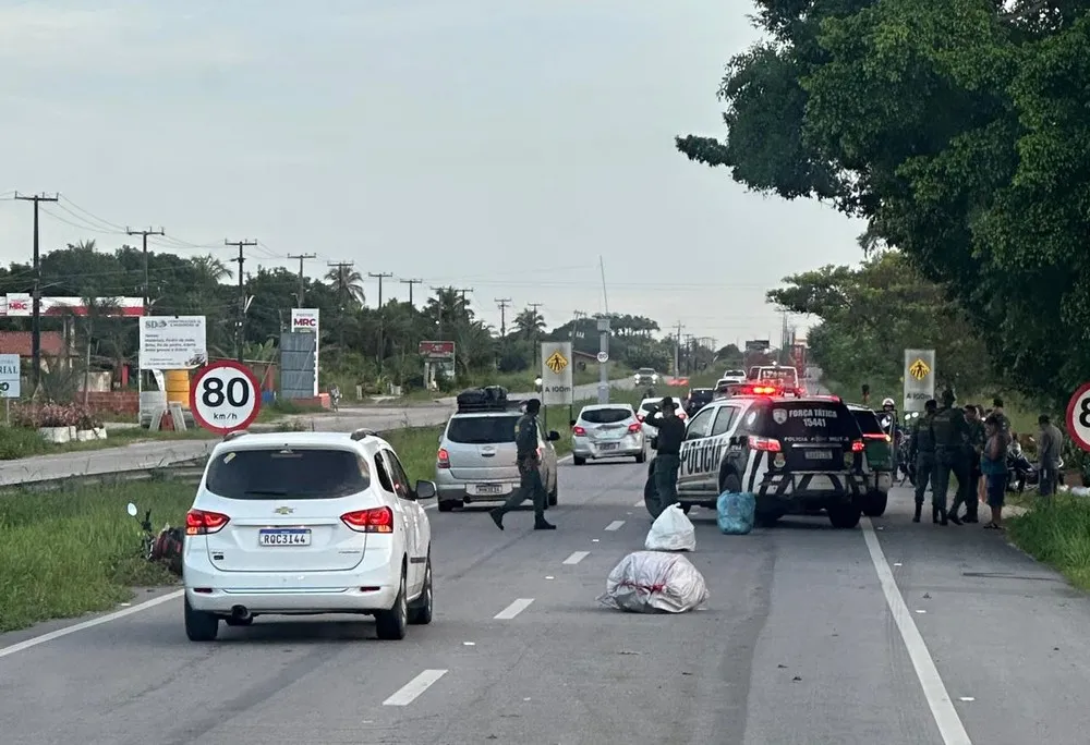 Policial morre após bater contra animal na estrada e ser atingido por carro na Grande Fortaleza
